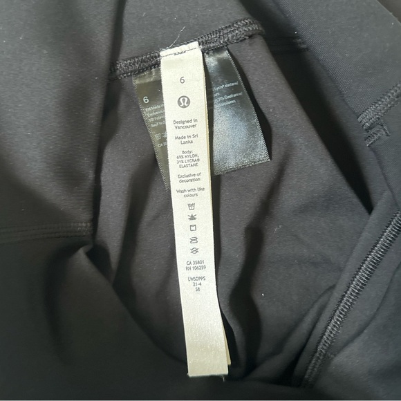Lululemon Lunar New Year Wunder Under High-Rise Tight 25" ~ Size 6. - Picture 10 of 13